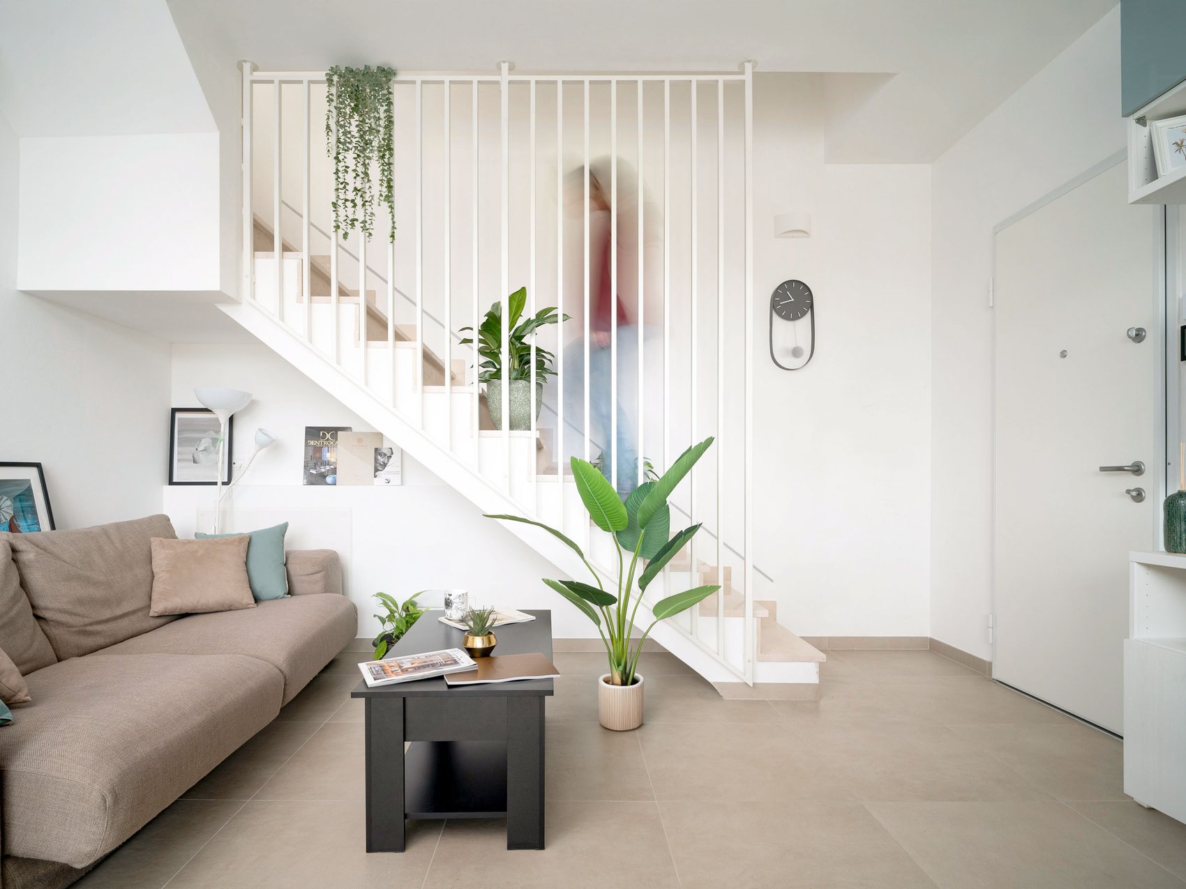 Casa Chiara a Pinarella di Cervia, soggiorno open space — fotografia interni Kuki Media